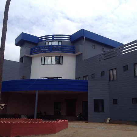 Kallada Golden Hotel Thrissur ภายนอก รูปภาพ