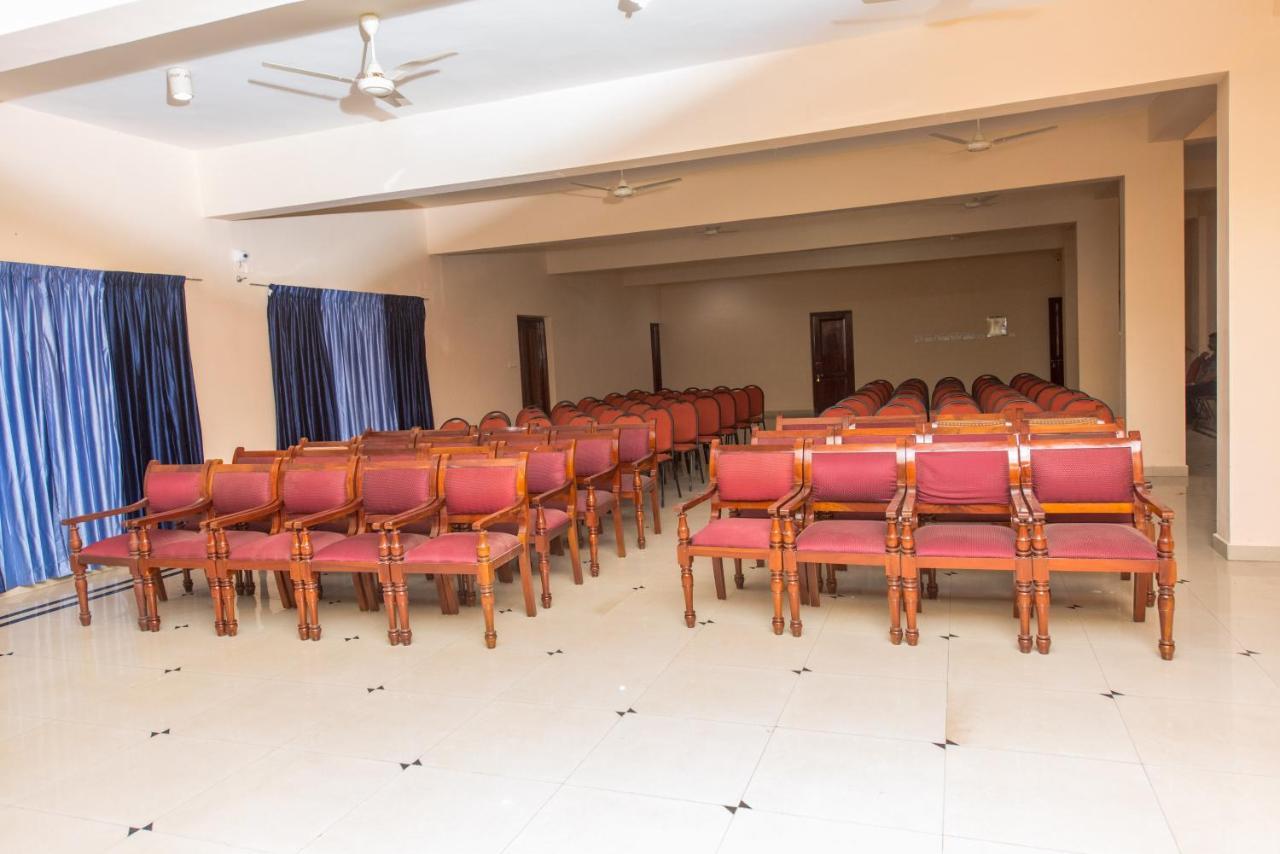 Kallada Golden Hotel Thrissur ภายนอก รูปภาพ